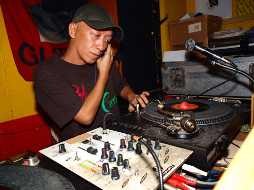fc100924_01.jpg
